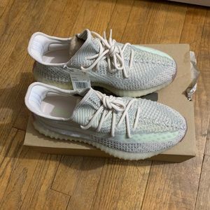 Yeezy 350 citrin size 9.5
